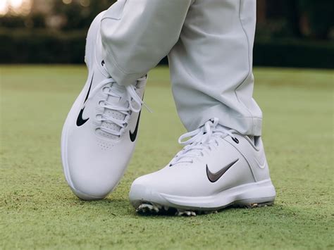 golfhandschoen golf nike|Nike Golf shoes for men.